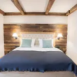 House Troha - & 4*