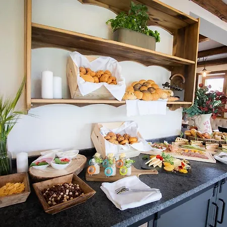 House Troha - & Bled