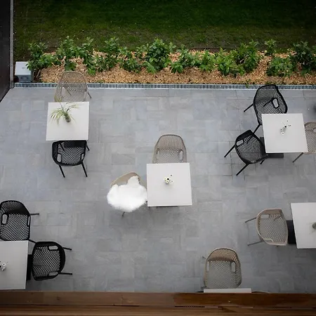 House Troha - & Bled