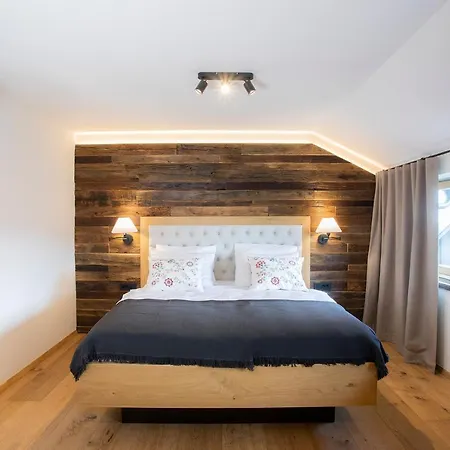 Oda ve Kahvaltı House Troha - & 4*