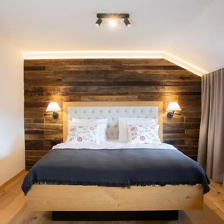 House Troha - &