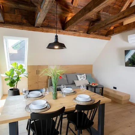 Bed & Breakfast House Troha - &