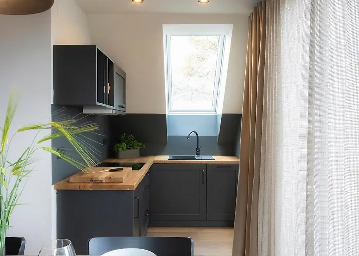 House Troha - & Bled