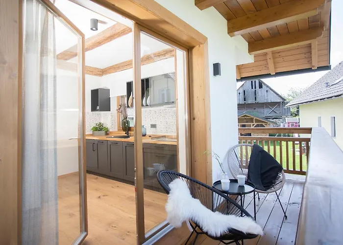 House Troha - & Bled