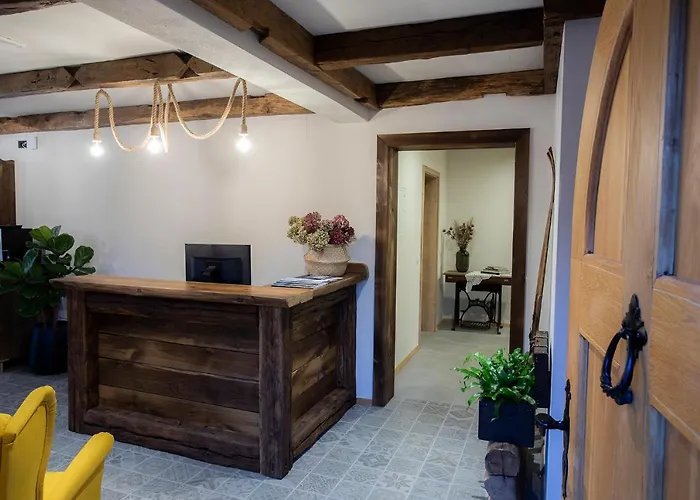 krevet i doručak House Troha - & 4*